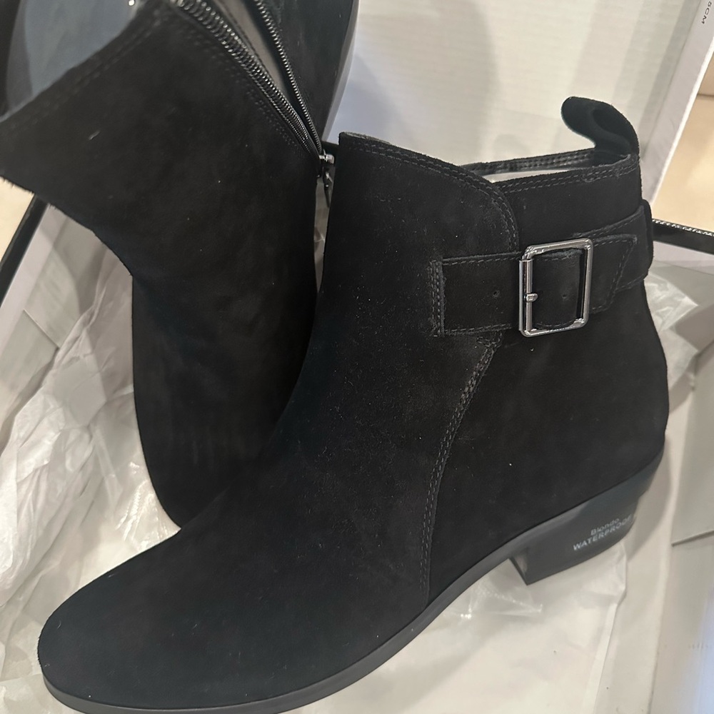 ✨Blondo Suede Ankle Boots✨NWT & Box